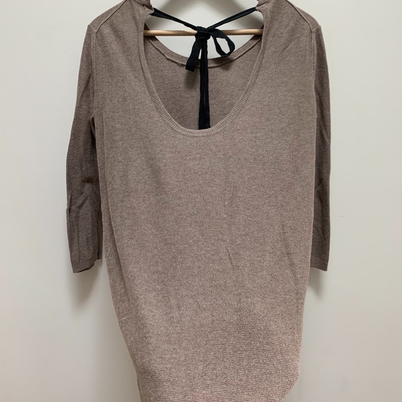 Aritzia Small Beige sweater - Picture 5 of 5
